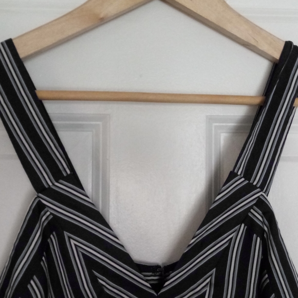 Greylin Amber Stripe Culotte Sleeveless Jumpsuit Size XS - Picture 9 of 14